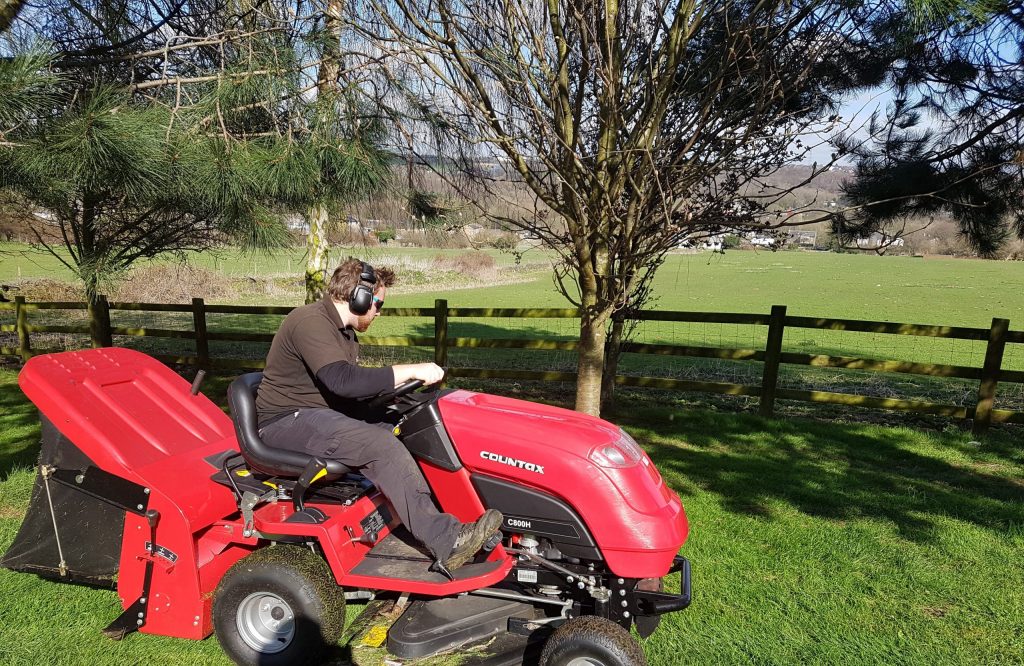 Cutting and collecting grass - Countax garden tractor